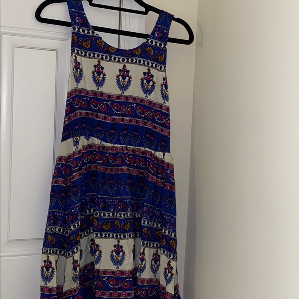 Beautiful paisley dress with open Back